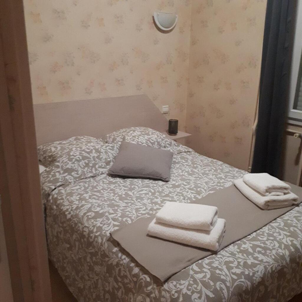 Hotel Restaurant Le Centre Comblanchien Zewnętrze zdjęcie